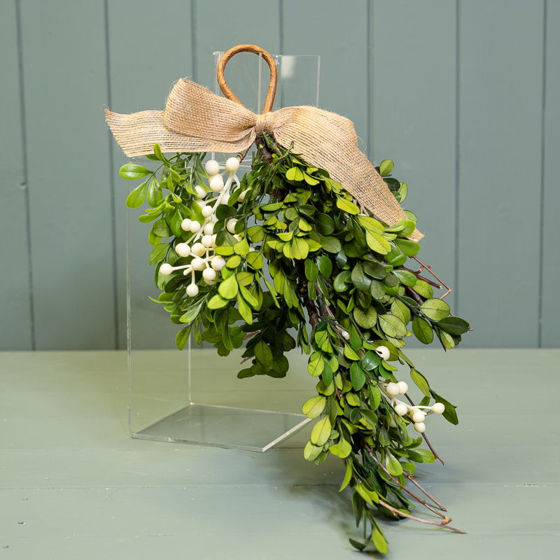 Natural Green Boxwood Leaf Swag with White Berries detail page